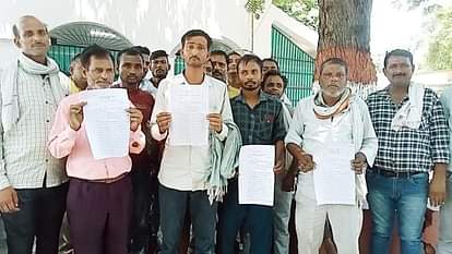 Raebareli News: अवैध वसूली पर भड़के टेंपो चालक Tempo drivers furious over illegal recovery