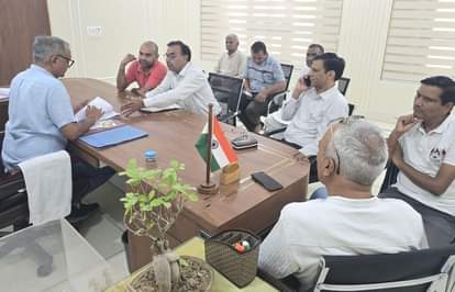 Charkhi Dadri News: खुला दरबार लगाकर सुनीं जन समस्याएं MLA held open court and listened to public problems