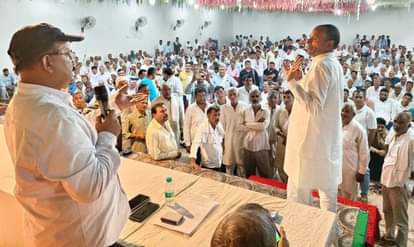 Baghpat News: गन्ना सहकारी समिति की बैठक में हंगामा farmer news