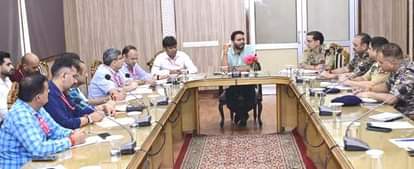 Udhampur News: शारदीय नवरात्र से पहले तैयारियों की समीक्षा, संचार नेटवर्क मजबूत करने पर जोर Katra, Shri Mata Vaishno Devi Shrine Board, CEO Sachin Kumar Held Meeting