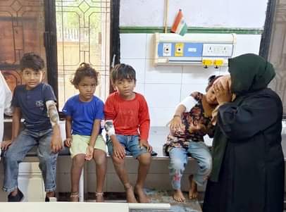 Sambhal News: कुत्तों ने घरों के बाहर खेल रहे चार बच्चों को काटा Four children were bitten by dogs while playing outside their homes