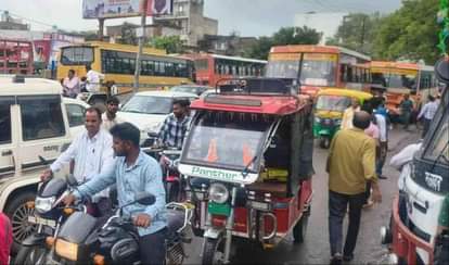 एटा : फाइलों से हकीकत नहीं बन सके सुगम यातायात के प्रस्ताव Etah: Proposals for smooth traffic could not become reality from files