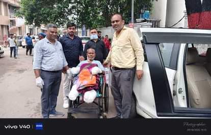 Lucknow News: निशुल्क इलाज के बाद घायल को घर तक पहुंचाने गए केजीएमयू कर्मी kgmu news