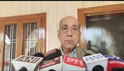 राम मंदिर: मुख्य मंदिर में एक साथ आठ हजार भक्त कर सकेंगे दर्शन, ध्वाजारोहण समारोह में आमंत्रित होंगे दानवीर Ayodhya Ram Temple: Eight thousand devotees will be able to visit the main temple simultaneously, philanthropi