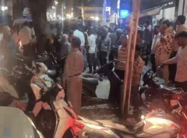 Agra News: नेग मांगने पर किन्नरों में भिड़ंत, गोलियां चलीं...बाल-बाल बच गई रानी, पुलिस जांच में जुटी Clash Over Blessing Money: Gunfire Between Transgender Groups in Agra