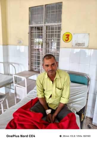 Jalaun News: मुठभेड़ में लुटेरे को पैर में लगी गोली, साथी ने किया सरेंडर Robber shot in the leg during encounter, accomplice surrenders