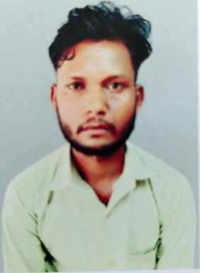 Banda News: हाईवे पर खड़े ट्रेलर में घुसी तेज रफ्तार बाइक, चालक की मौत Speeding bike rams into trailer parked on highway, driver dies
