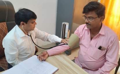 Amethi News: मेले में 2448 मरीजों का उपचार 2448 patients were treated at the fair.