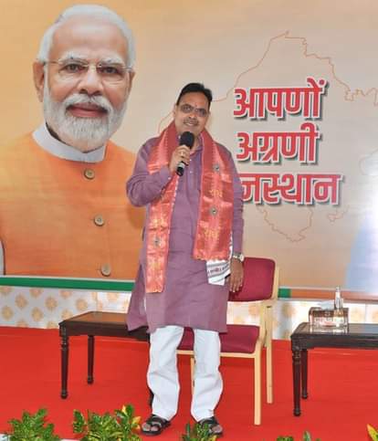 Jaipur News: एक्शन मोड में मुख्यमंत्री भजनलाल शर्मा, राजस्थान में बड़े प्रशासनिक फेरबदल की तैयारी Jaipur News: Preparations underway for major administrative reshuffle in Rajasthan