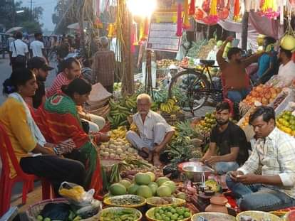 Gonda News: आज अस्ताचलगामी सूर्य को अर्घ्य देंगी व्रती महिलाएं Today, fasting women will offer prayers to the setting sun