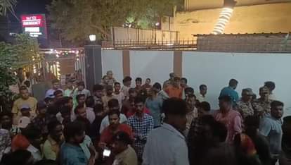 Bihar News: निजी अस्पताल में प्रसव के दौरान महिला और नवजात की मौत, लापरवाही पर भड़के परिजन; जमकर की तोड़फोड़ Negligence in a private hospital claimed two lives