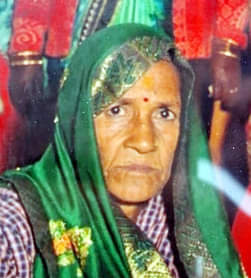 Budaun News: दवा लेने जा रही वृद्धा को वाहन ने रौंदा, मौके पर हुई मौत An old woman going to get medicine was crushed by a vehicle and died on the spot.