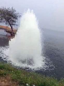 Mahoba News: मुख्य पाइपलाइन टूटने से 50 गांवों की पेयजल आपूर्ति ठप Drinking water supply to 50 villages disrupted due to breakage of main pipeline