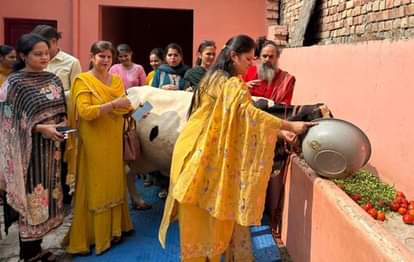 Rohtak News: पुरी धाम से गोशाला पहुंची प्रभातफेरी Morning procession reached the cowshed from Puri Dham