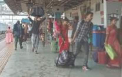 Raebareli News: तीन घंटे देरी से आई नौचंदी Nauchandi arrived three hours late