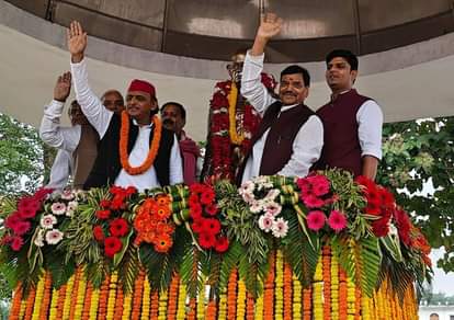 नीतीश कुमार भाजपा के चुनावी दूल्हा : अखिलेश यादव Nitish Kumar is BJP's election groom: Akhilesh Yadav