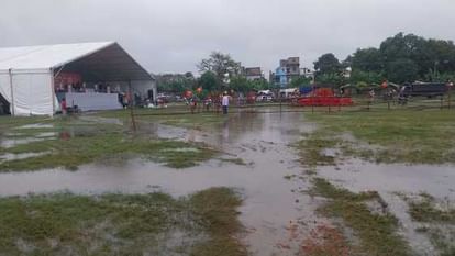 Bihar Weather: मोंथा के कारण नहीं उड़ पाया नीतीश-तेजस्वी का हेलीकॉप्टर, पटना समेत कई जिलों में लगातार बारिश Bihar Weather: Cyclone Montha impacts Bihar, rain alert issued in several districts including Patna: Election