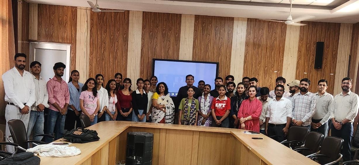सिरसा। राजकीय नेशनल महाविद्यालय में ऊर्जा की भविष्य की जरूरतों पर आयोजित भाषण प्रतियोगिता के वि