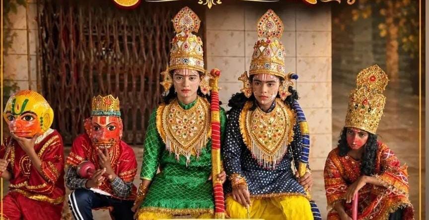 हरिहरपुर की रामलीला में सुग्रीव व अंगद के साथ श्रीराम। संवाद