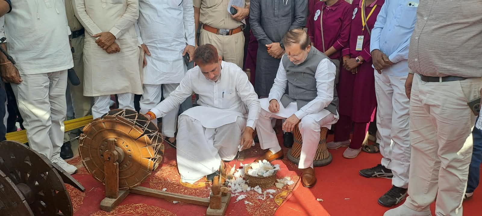 राखीगढ़ी महोत्सव में कार्यक्रम में शामिल पर्यटन मंत्री डॉ अरविंद शर्मा व सुभाष बराला। स्रोत : स