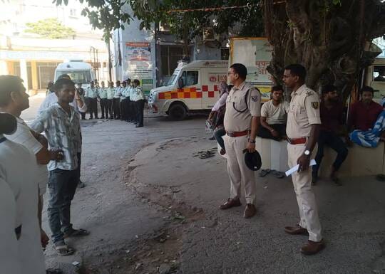 सदर अस्ताल पहुंची पुलिस ने परिजन
