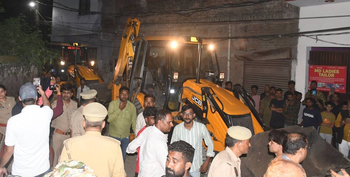 Lucknow triple murder: Six accused arrested so far, bulldozers run on house late night; wife to get government