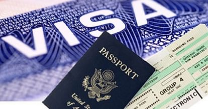 USCIS resumes premium processing of H-1B working visas