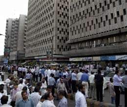 भूकंप से ईरान में तबाही, हिला भारत earthquake in delhi ncr
