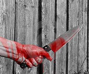 डीएवी कॉलेज में पूर्व छात्र नेता को चाकुओं से गोदा stabbed to former students leader of DAV college