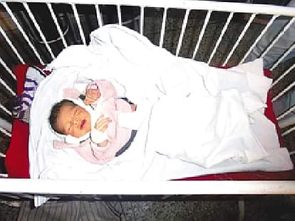 बेटियों के जन्म पर यहां शुरू होगी अनोखी परंपरा unique tradition: now bjp will give birthday card on birth of girl