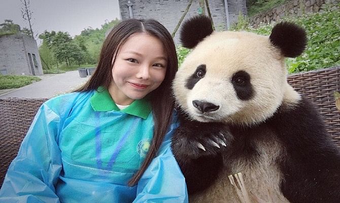 Meet the selfie expert and photogenic Panda 