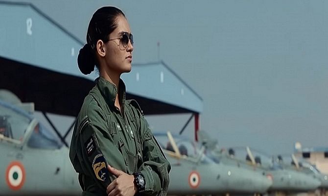 Viral and Trending Video of Indian Air Force ladies 'ek ladki hu main'