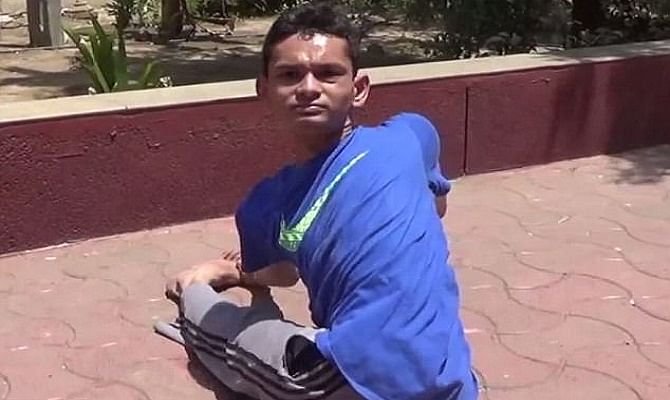 Viral and trending Video of Yash Shah of Surat who's body is just like Rubber
