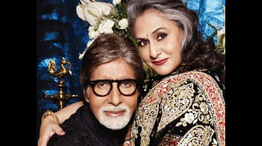 Amitabh bachchan and Jaya Bachchan celebrate their 44th marriage anniversary