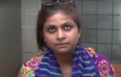 Rohtak Woman Chases Down Thief who robed her purse Gets Him Arrested