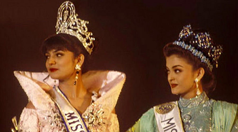  Aishwarya Rai Bachchan as Miss World & Sushmita Sen as Miss Universe posing together Pic goes Viral