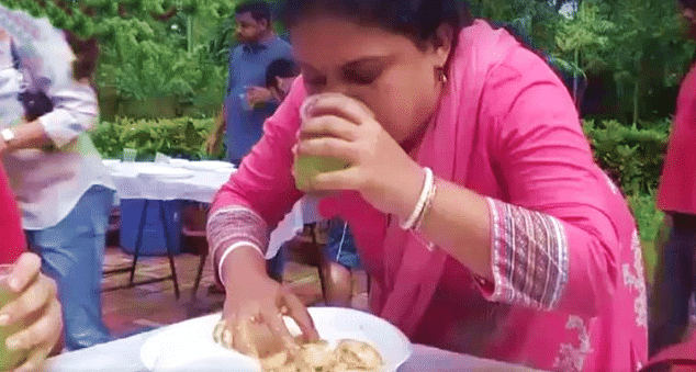 woman has a CRAZY way of eating PAANI PURIS video viral on social media 