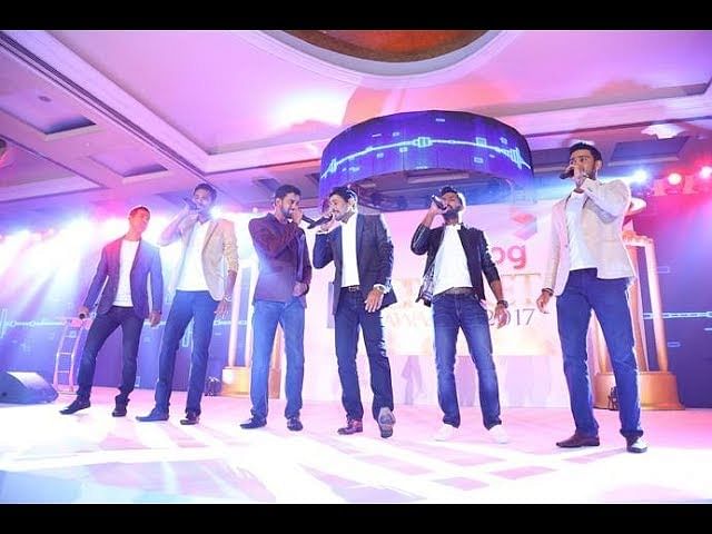 Sri lankan cricketers sing Bollywood song pehla nasha in an award show