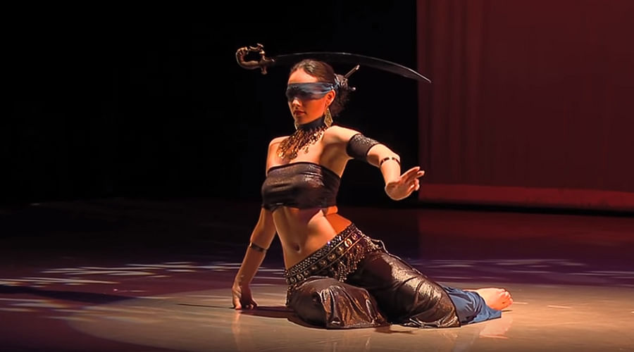 Fantasy Belly Dance video goes viral on internet 