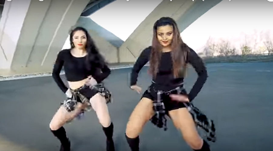 Dance on Salman katrina song swag se swagat goes viral