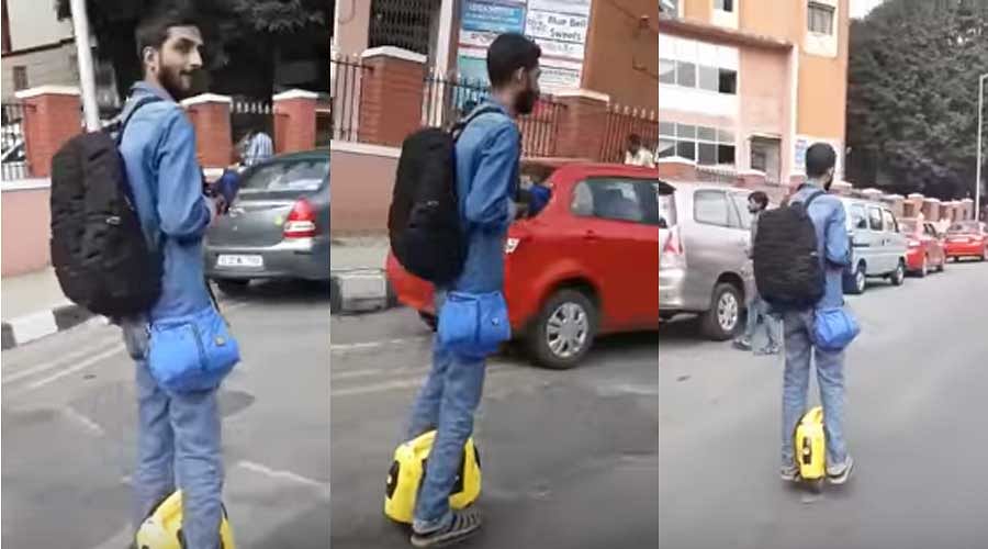 Video of electric scooter on banglore busy road goes viral on social media and whatsapp 