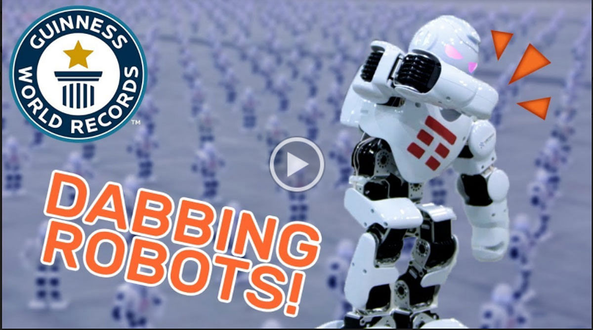 1372 robot did dance together and make world record