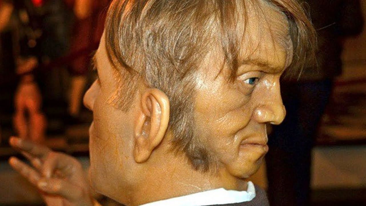 Man have two face named Edward Mordake in England during 80's 