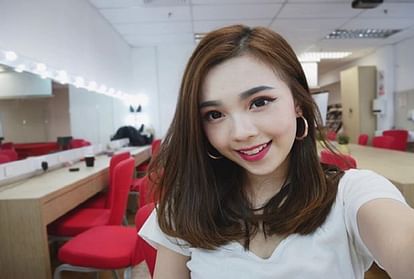 most beautiful flight attendant of airasia airlines mabel goo photos viral in social media