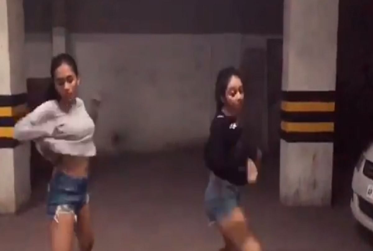 Dance on proper patola song goes viral on social media