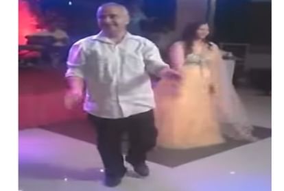 A old Man died while dancing during marriage function in Dehradun, death video viral on social media