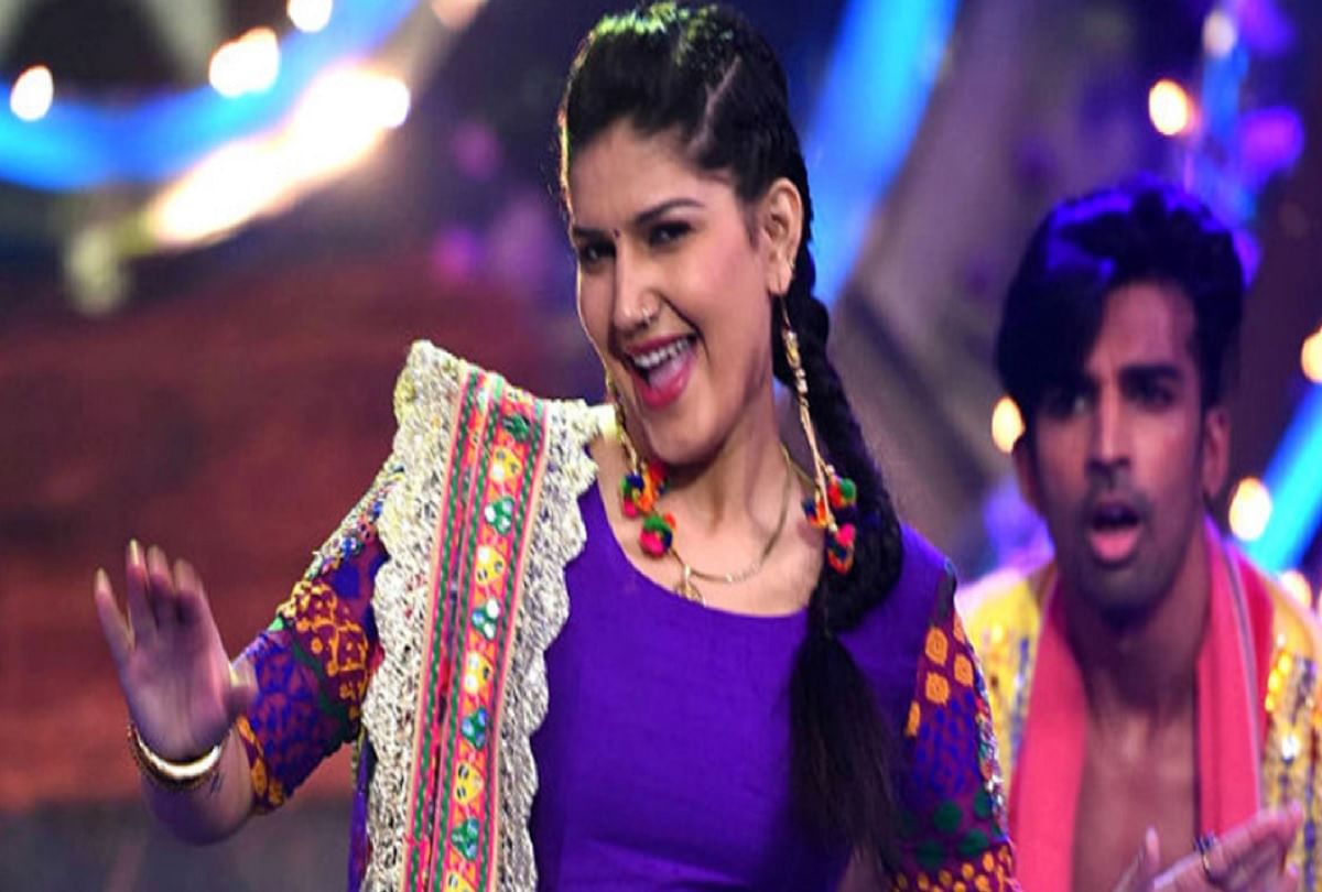 Sapna chaudhary dance video viral on social media on the occasion of New Year 2019 celebrations