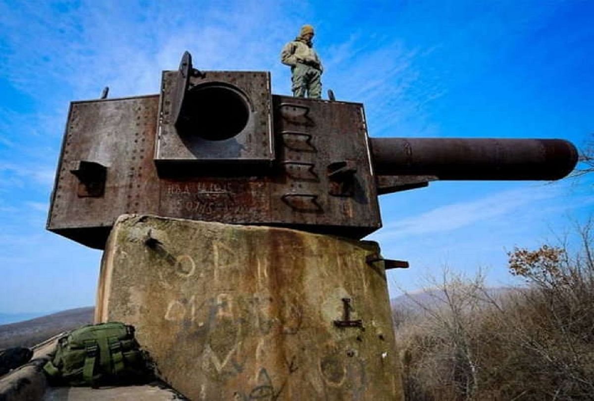 mysterious military tank in russia vladivostok people found a fort