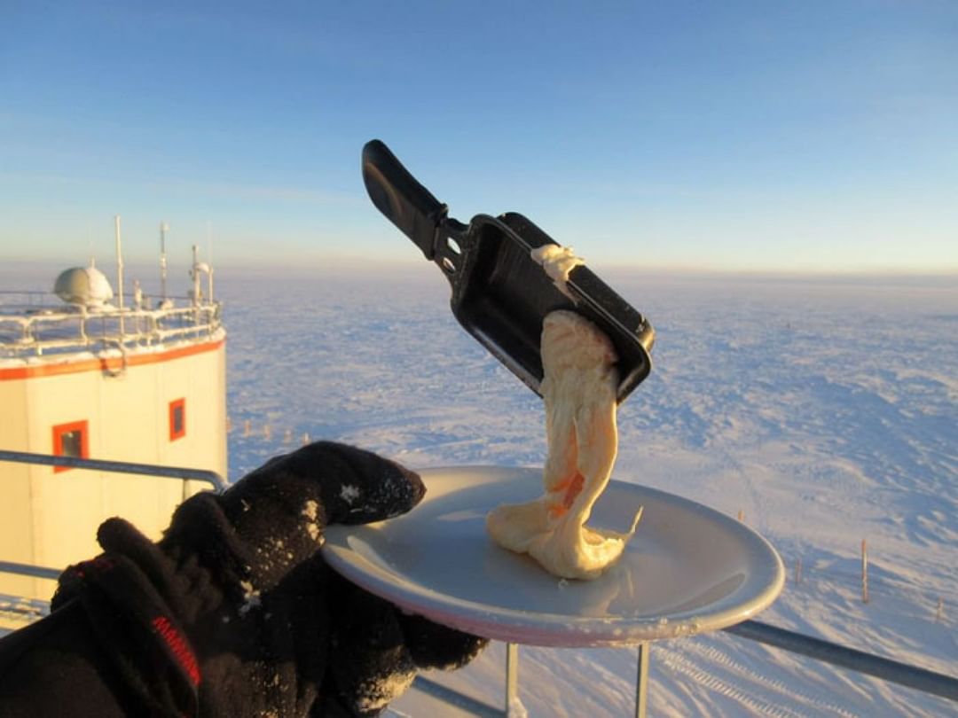Astrobiologist cooked food in at antarctica at -94 F temperature and photo will shocked you