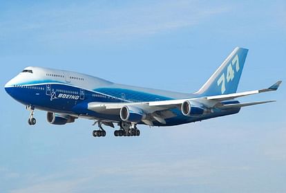 Boeing 747-400 plane